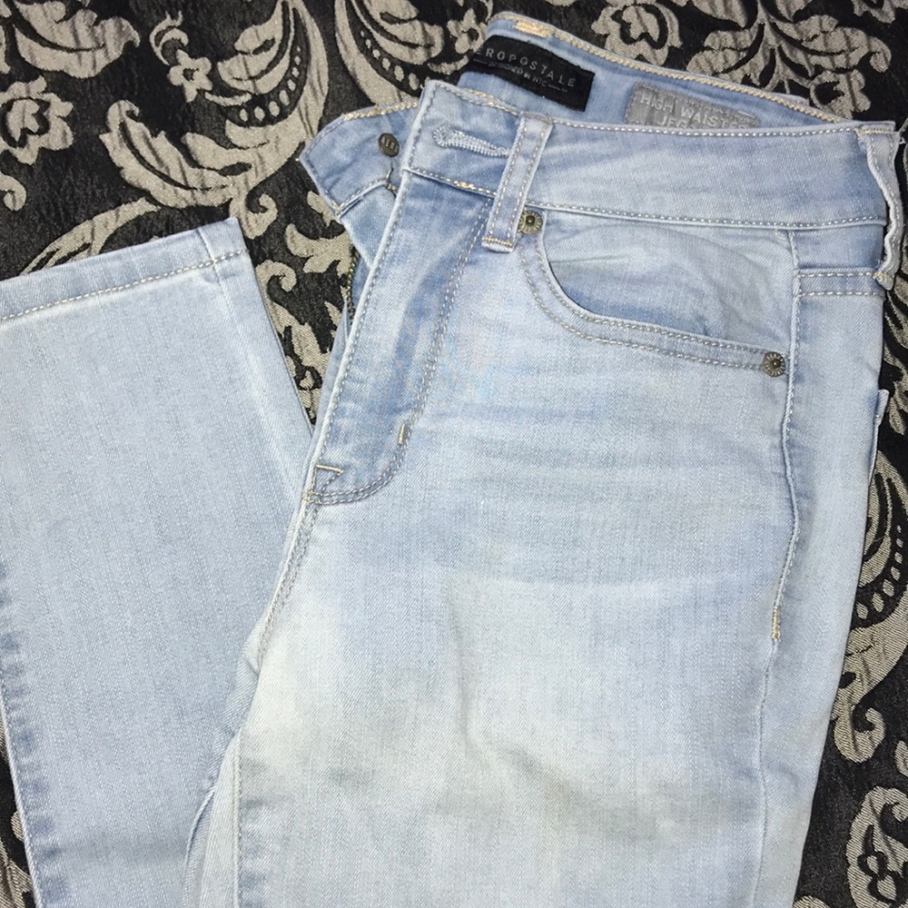 Light jeans